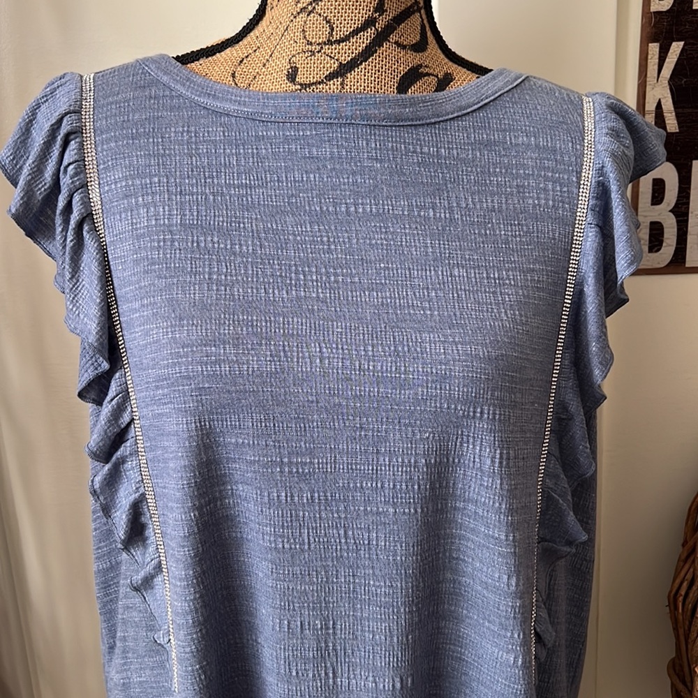 Retrology Blue Textured Ruffled Shoulder Rhinestone Embellished Sleeveless Top - Picture 2 of 7
